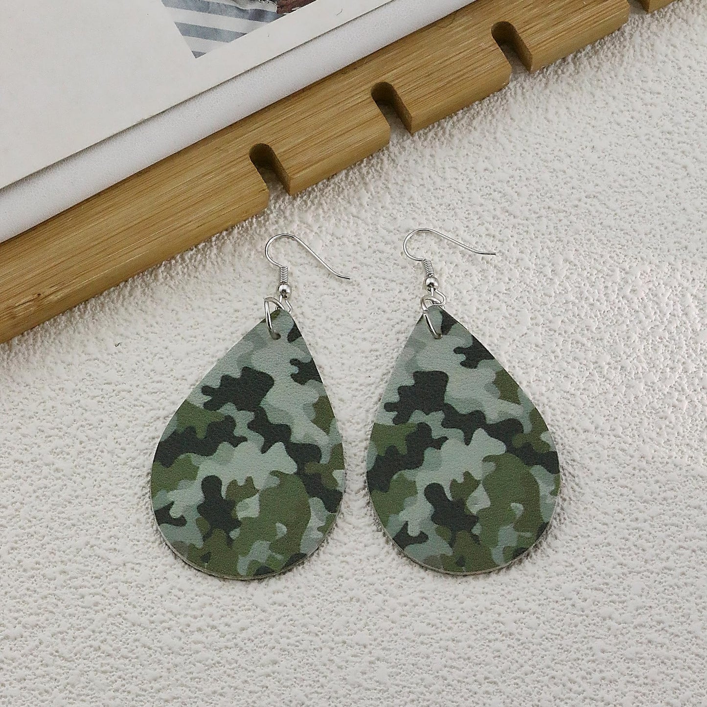 Camo Earrings for Women,Camouflage Leather Dangle Earrings Cool Lightweight Teardrop Green Camouflage Leather Drop Earrings
